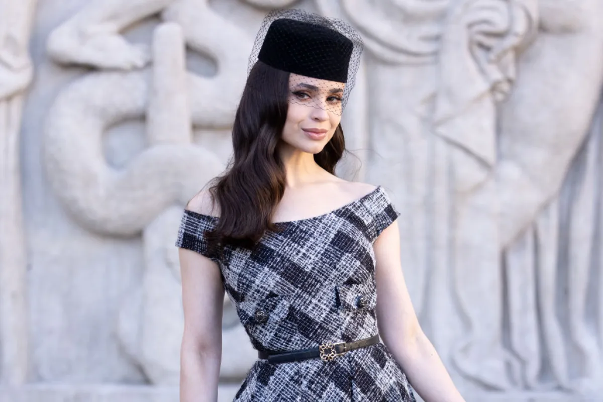 صوفيا كارسون Sofia Carson في عرض إيلي صعب في باريس - (مصدر الصورة  Marc Piasecki/WireImage)