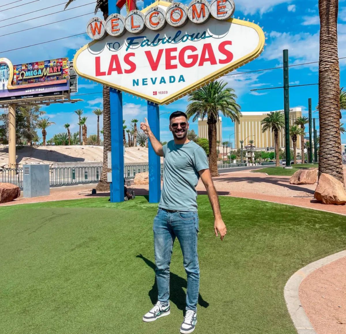 صانع المحتوى وهاوي السفر متوكل نوفل 