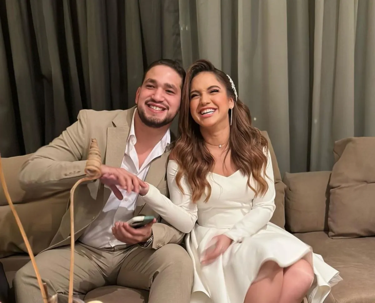 رنا رئيس وعريسها من حفل الخطوبة - الصورة من حساب رنا رئيس على الفيس بوك