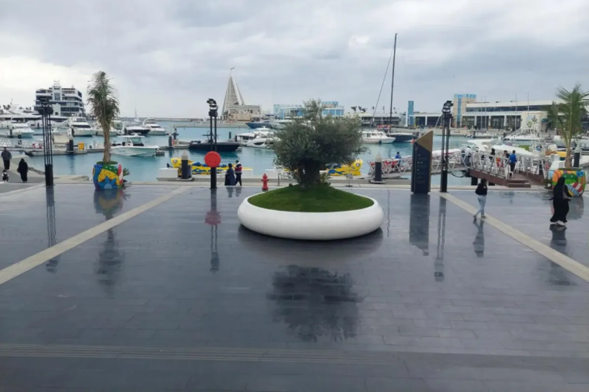 باقة منوعة من الأنشطة تتجسد بأهازيج ترحيبية بزوار مرسى اليخوت