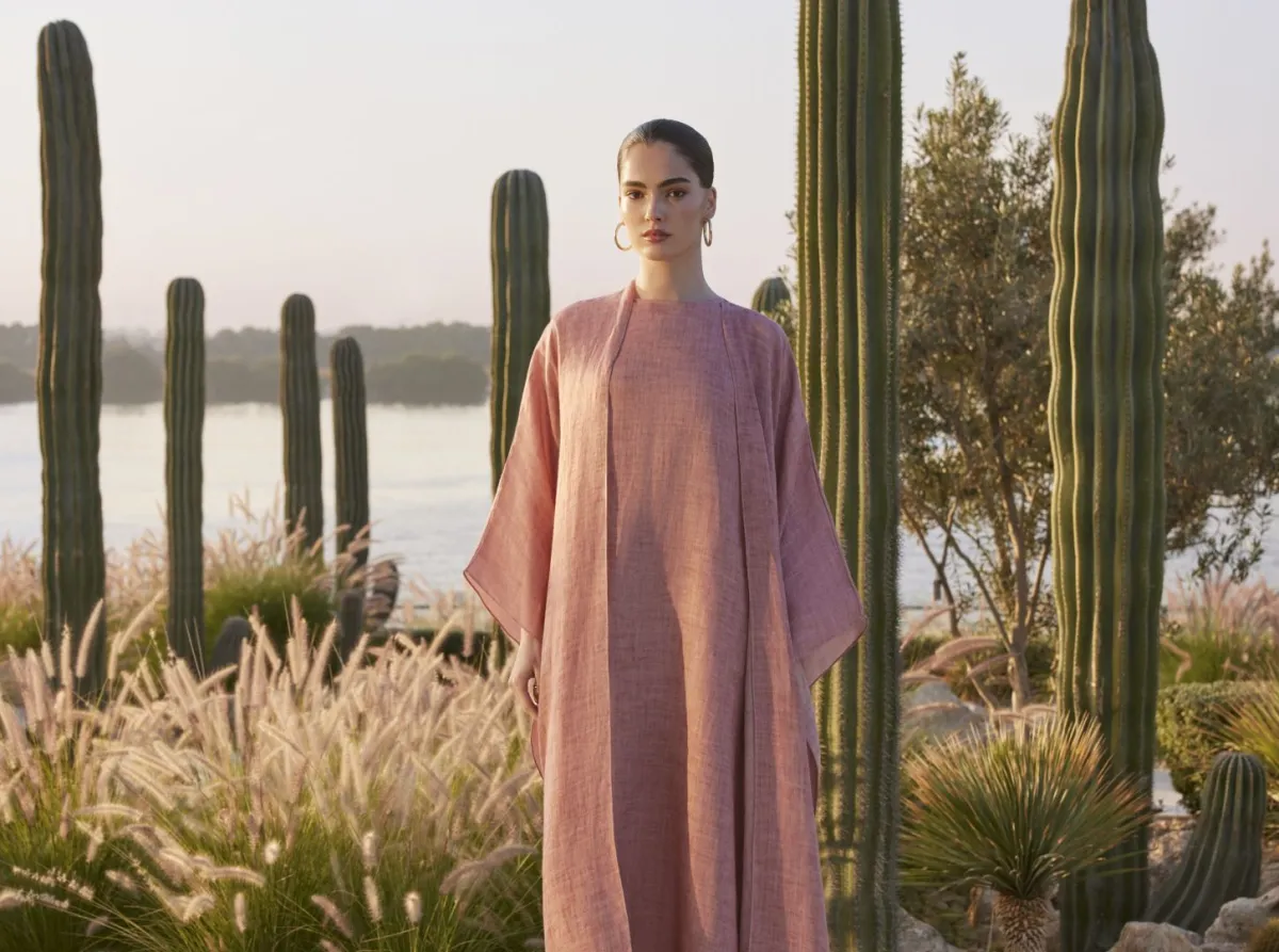 عباية من علامة Bambah- الصورة من العلاقات العامة للعلامة