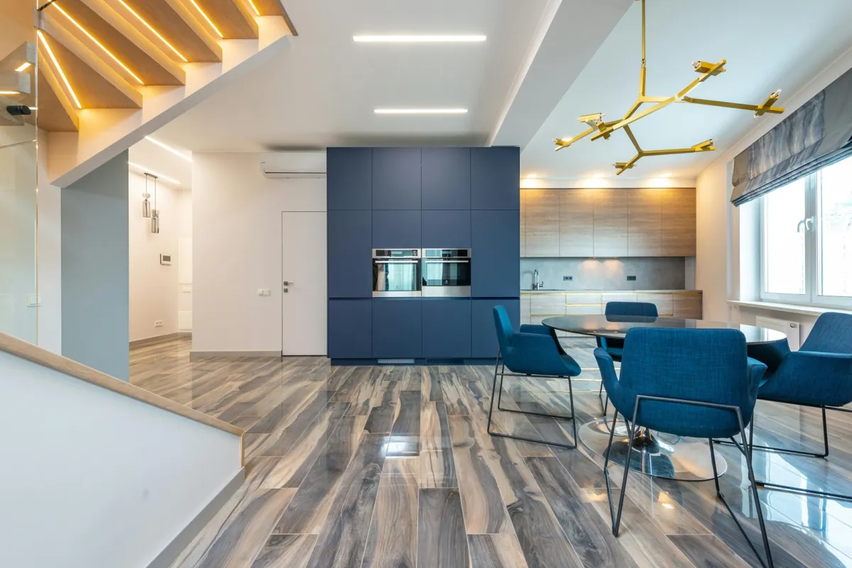 منطقة معيشة مودرن مميزة بالباركيه 