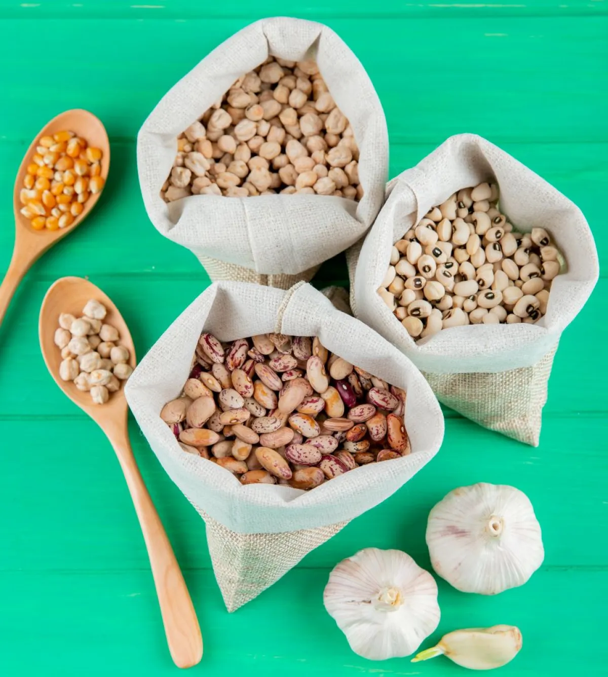 تدفع زكاة الفطر من الحبوب والبقوليات