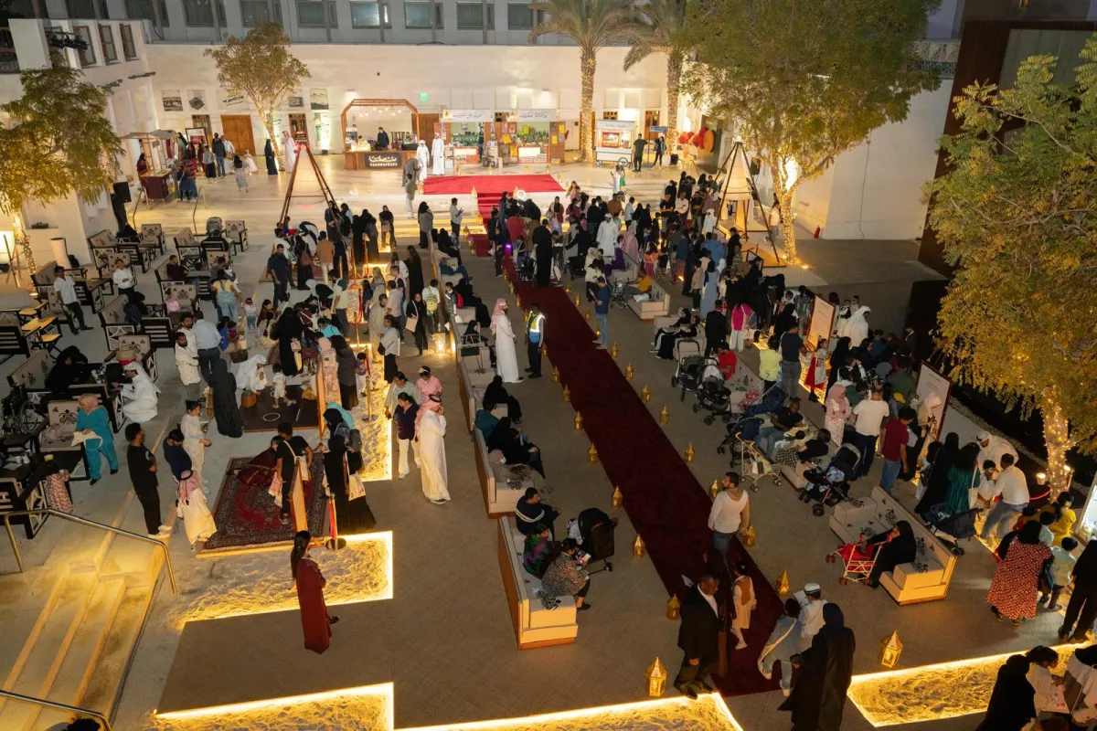 زوار مشيرب قلب الدوحة في شهر رمضان. الصورة من الحساب الرسمي من مشيرب