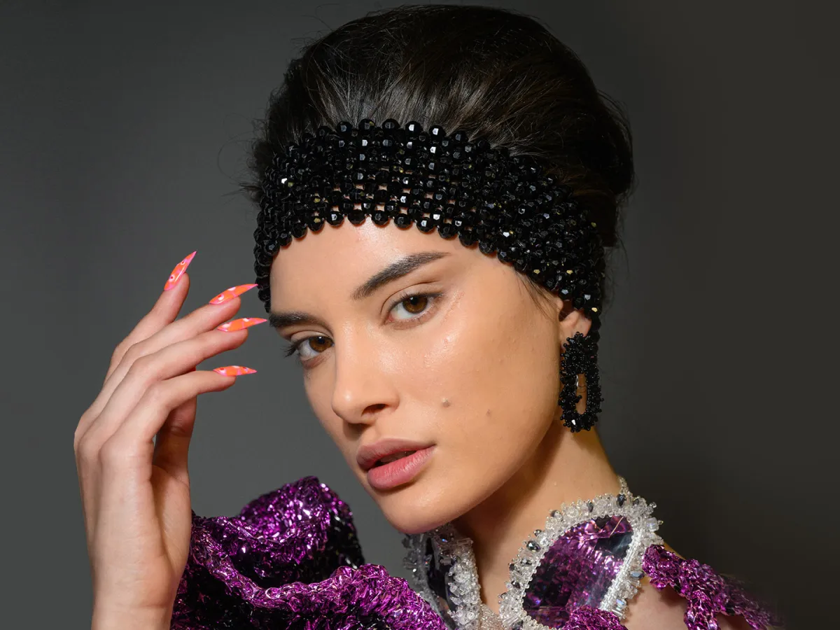 ألوان مناكير مستوحاة من الطبيعة للعيد