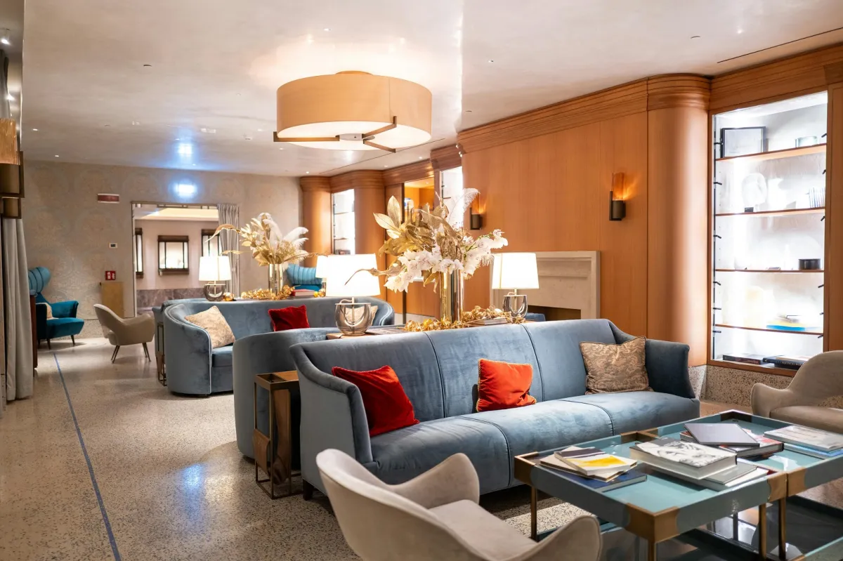 غرفة معيشة مودرن