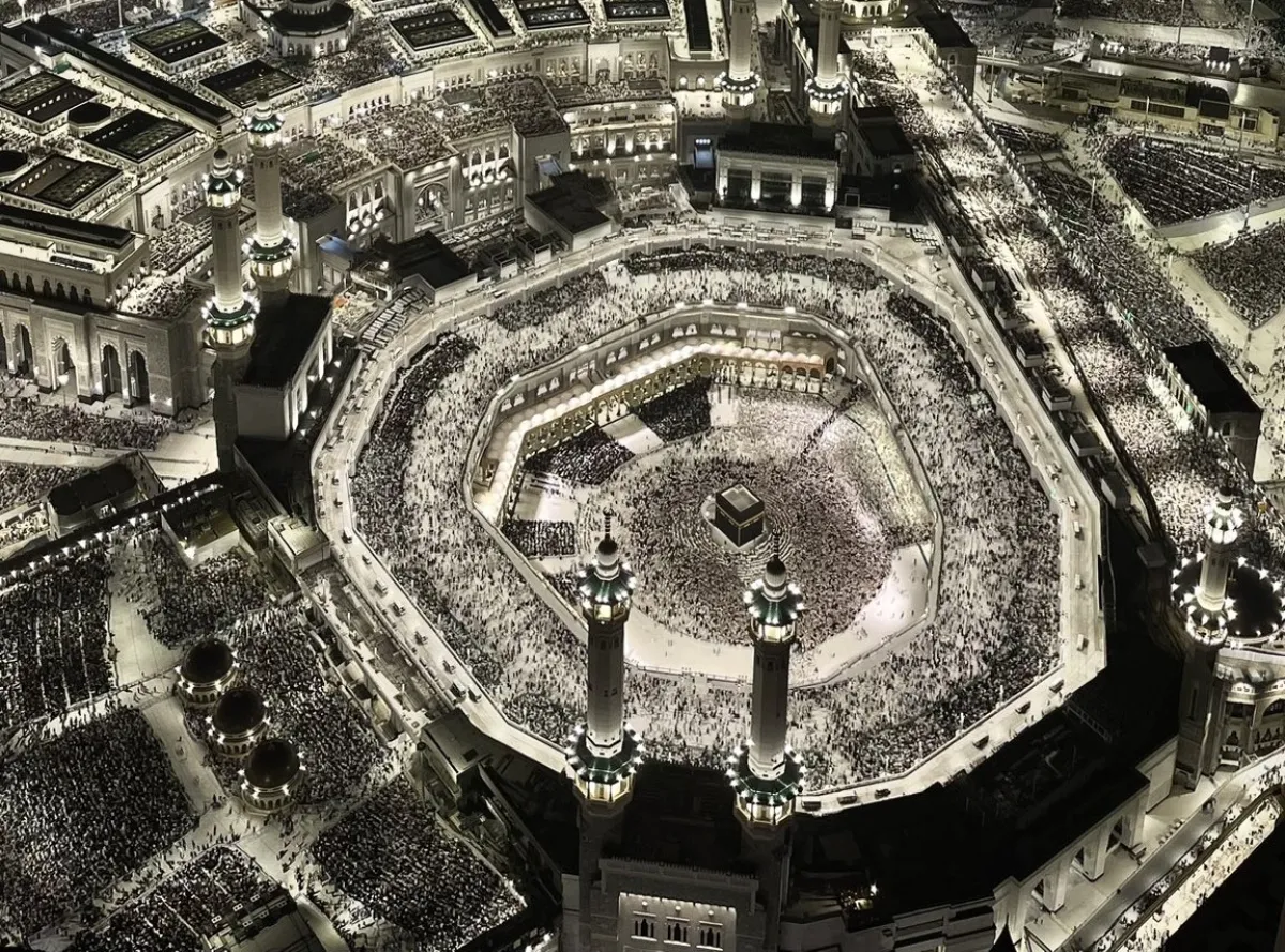 مشاهد مهيبة يشهدها الحرم المكي ليلة 29 رمضان  - الصورة من رئاسة الشؤون الدينية على إكس