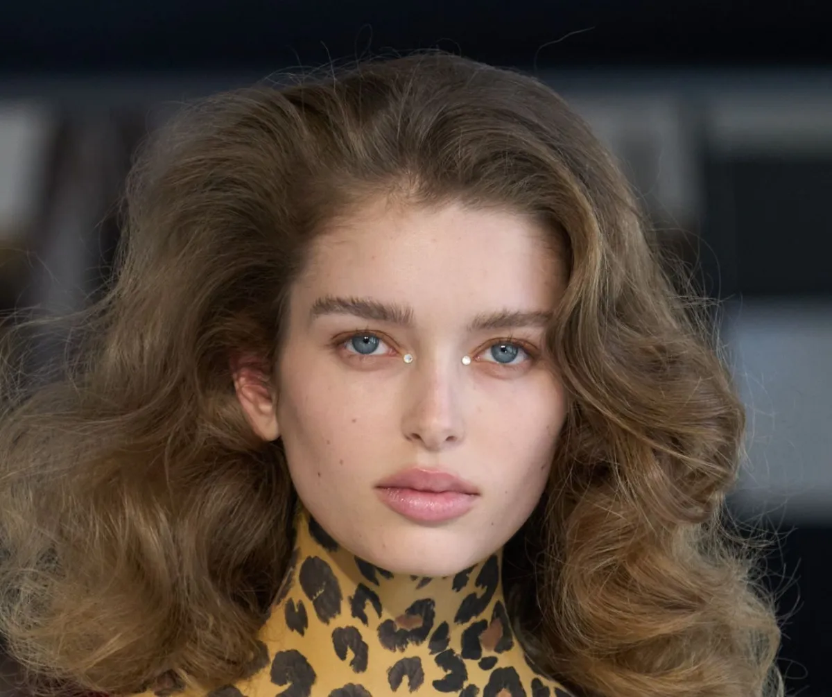 صيحات جمالية في أسبوع الموضة الباريسي لخريف وشتاء 2025