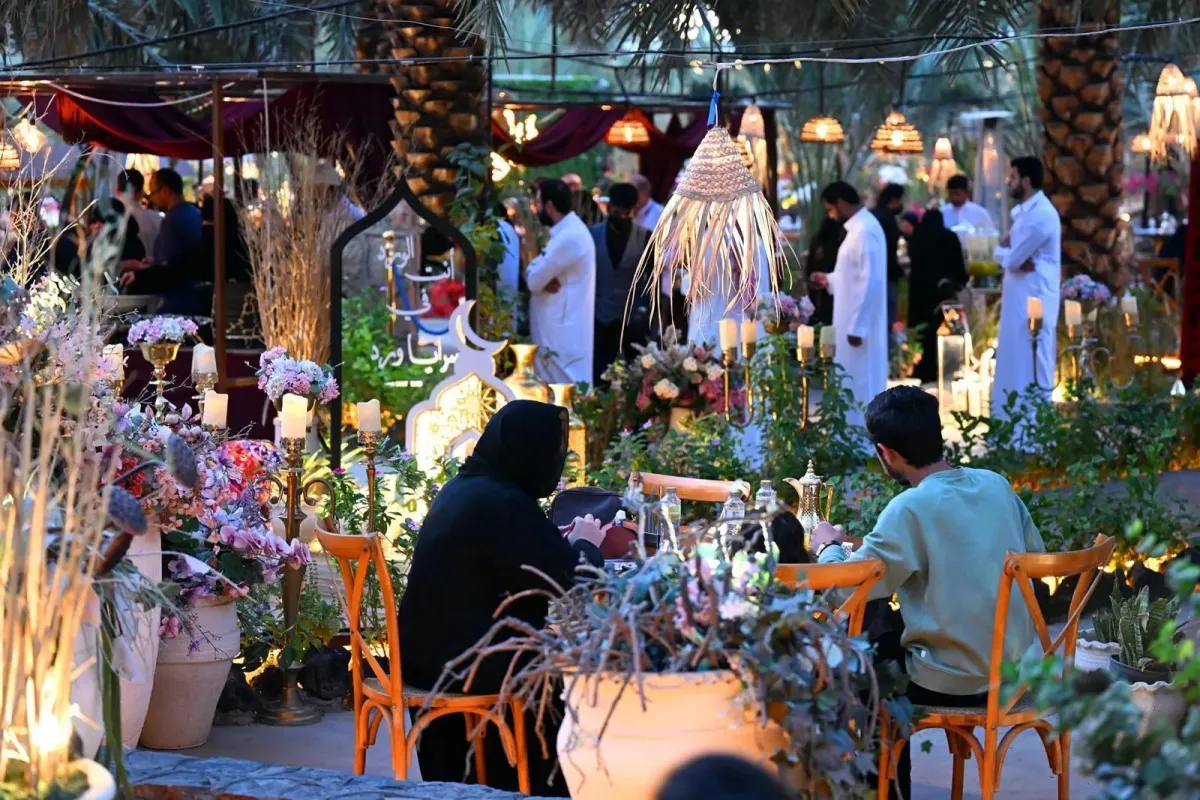 موائد إفطار رمضانية مميزة بالمزارع الريفية بالمدينة المنورة - الصورة من واس