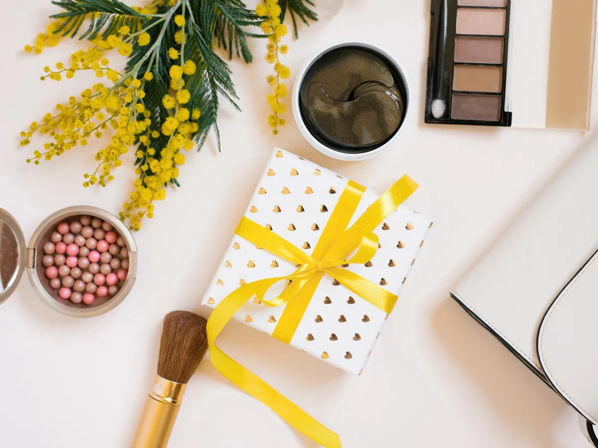 مستحضرات مكياج هدايا يوم الأم 2025