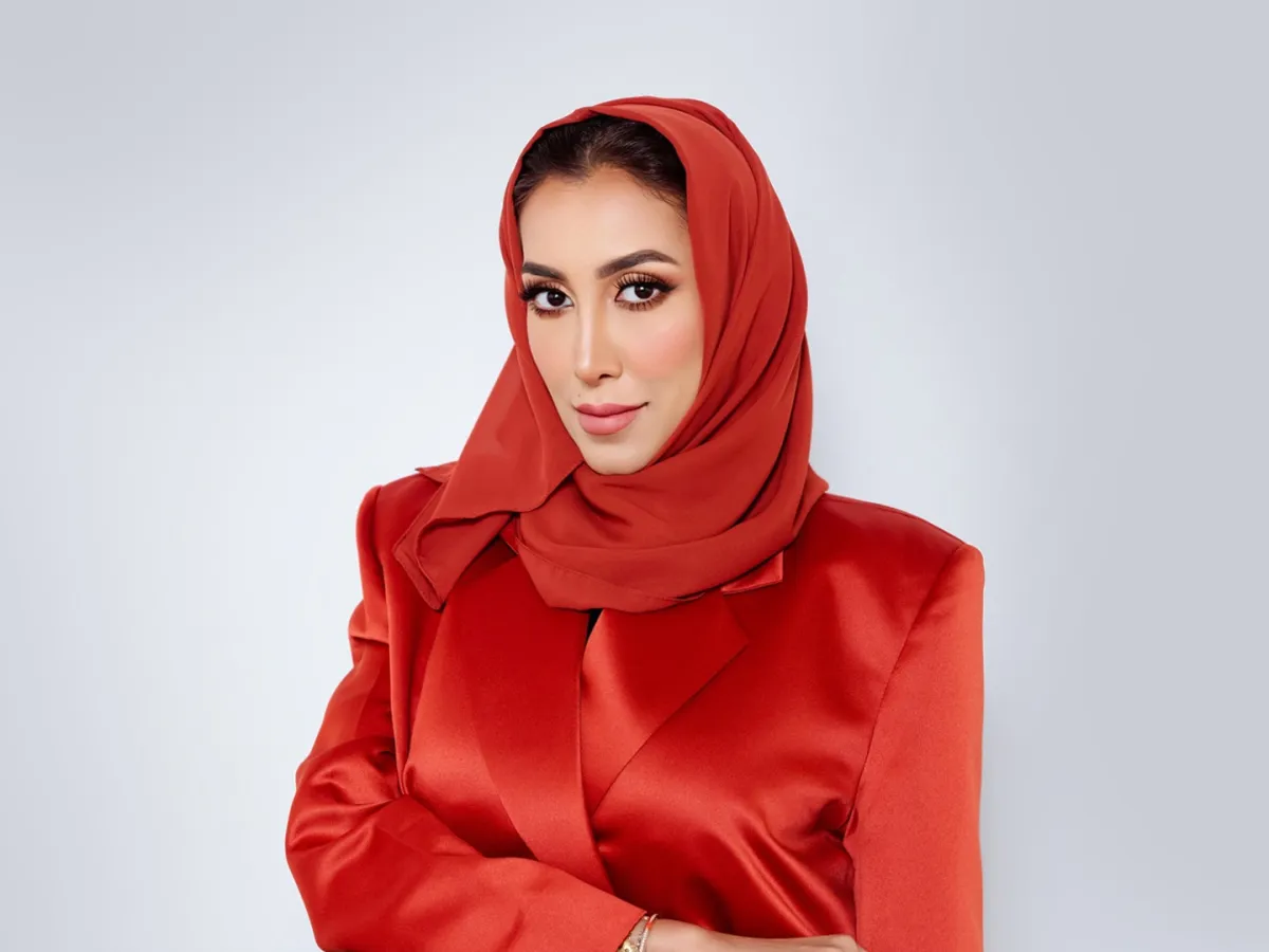 الإبداع وقوة المرأة بعيون خديجة البستكي النائب الأول لرئيس مجموعة تيكوم وحي دبي للتصميم في حوار من القلب