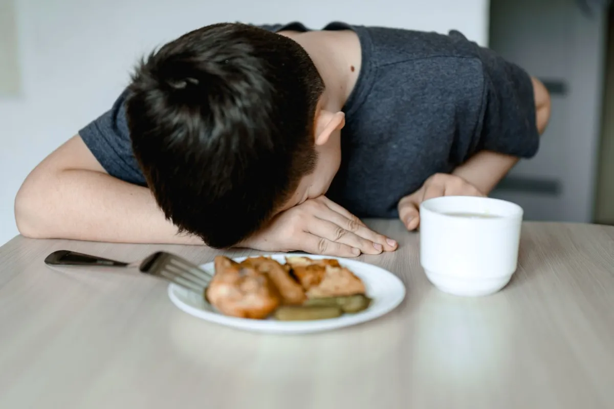 صورة لطفل في حالة إعياء