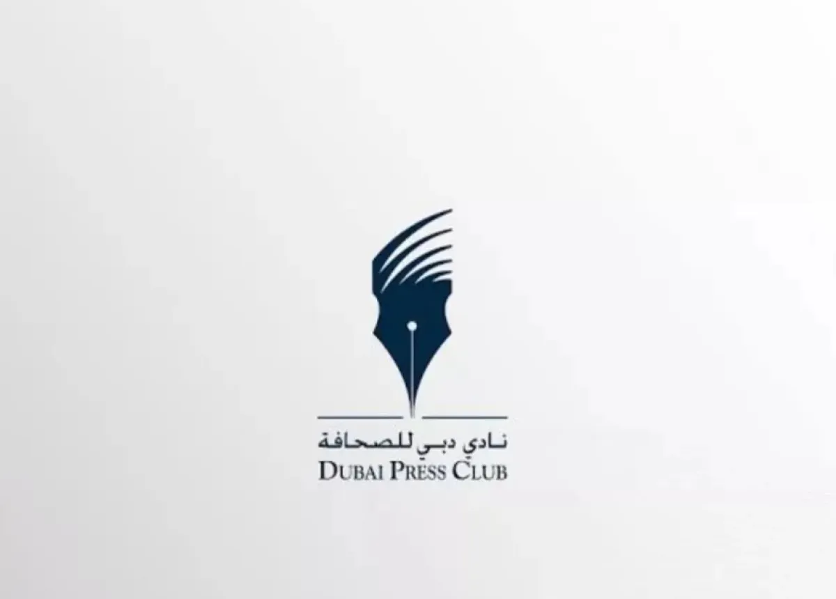 دبي للصحافة يفتح باب التسجيل لحضور قمة الإعلام العربي