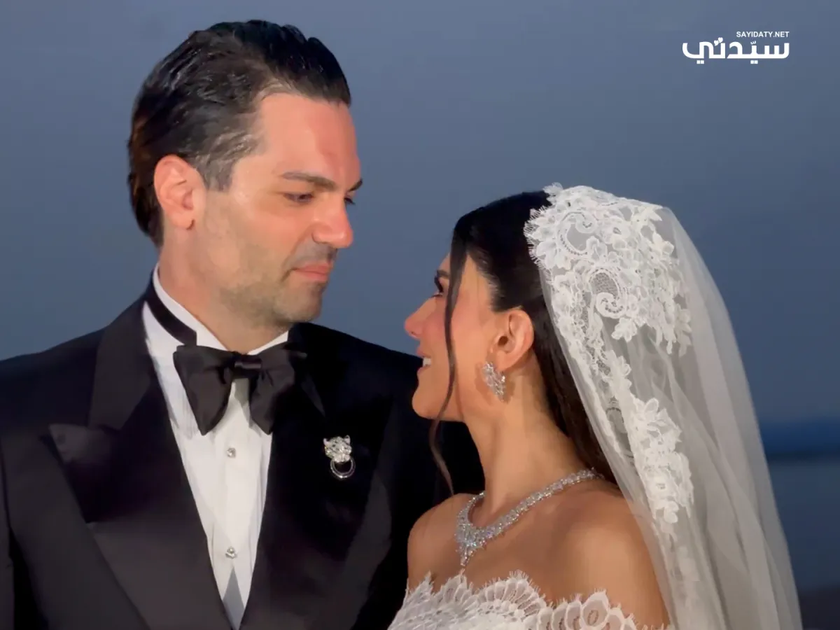 نارين بيوتي متألقة في يوم زفافها 