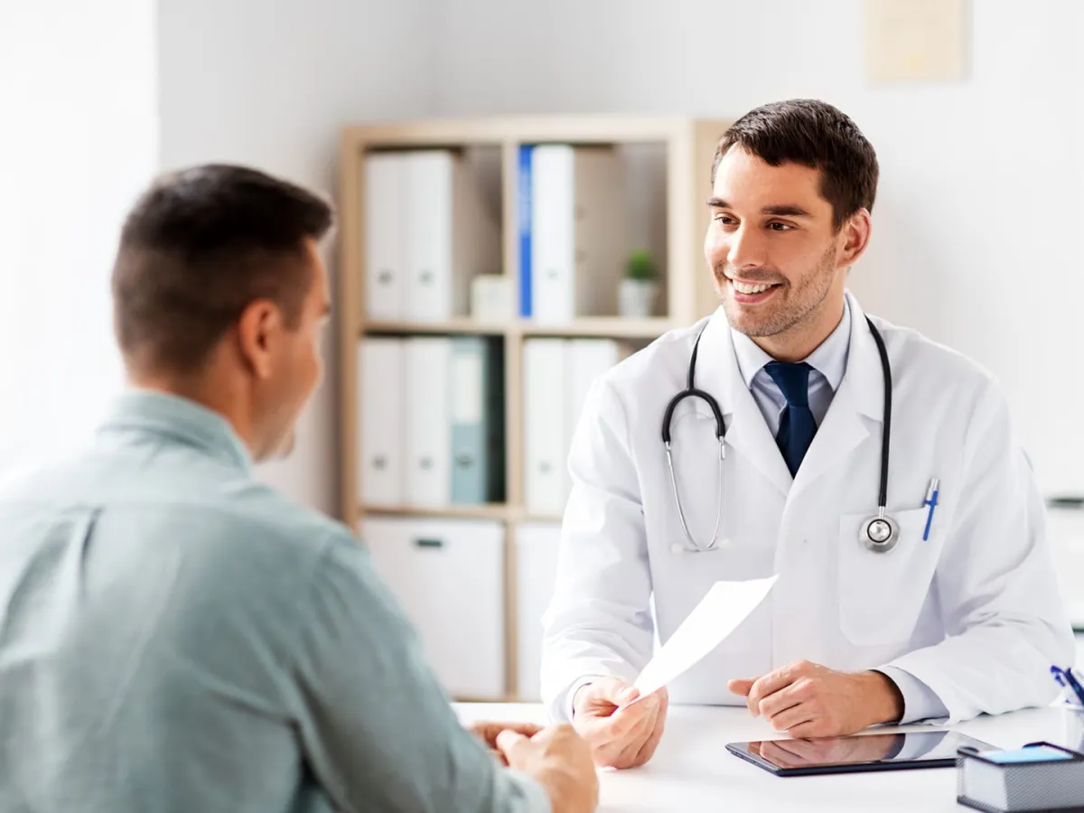 حلم زيارة الطبيب في المنام  - الصورة تعبيرية  