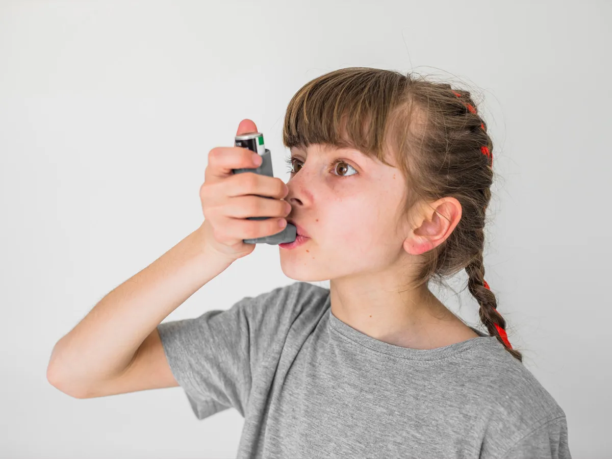 صورة فتاة مريضة