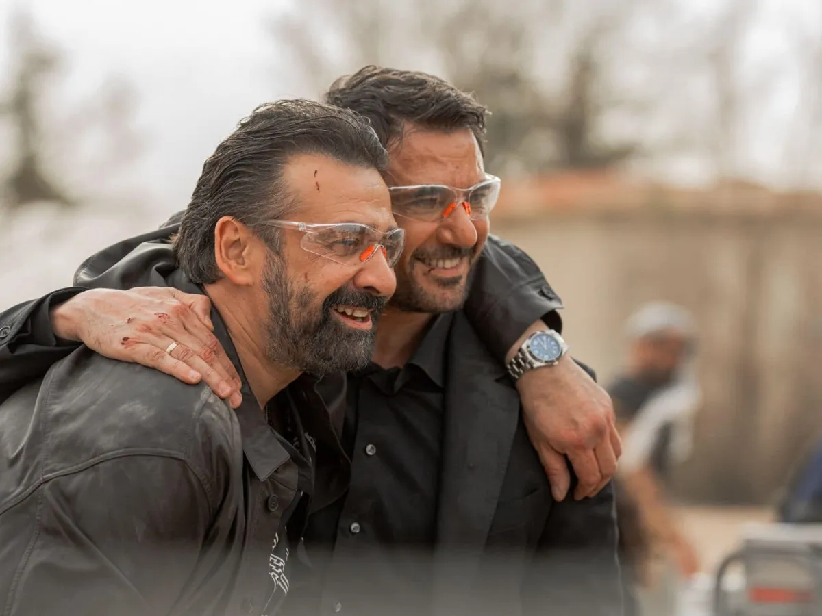 كريم عبد العزيز وأحمد عز من فيلم seven dogs - الصورة من صفحة المستشار تركي ال الشيخ على فيسبوك