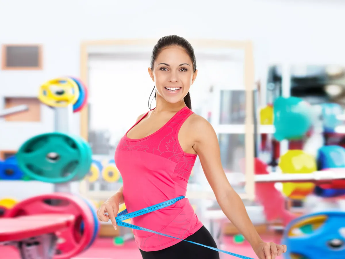 سيدة تحافظ على وزنها بعد الرجيم من خلال الرياضة