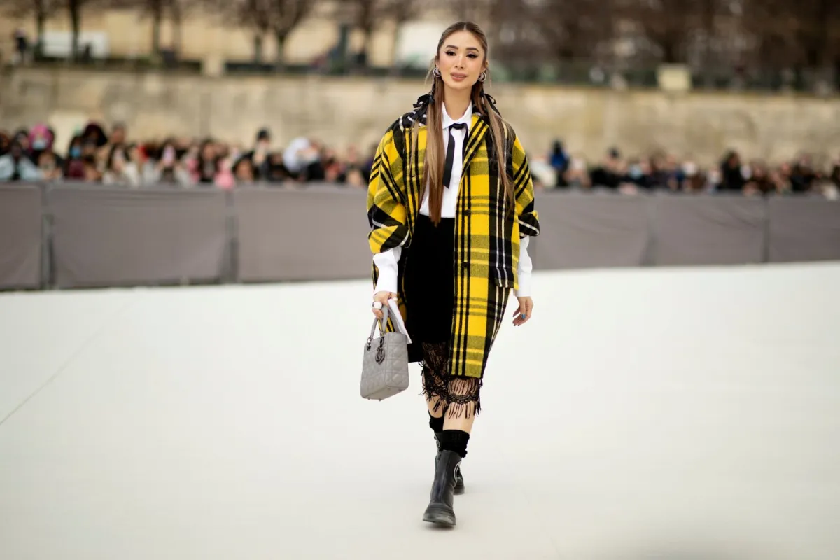 إطلالة ستريت ستايل- مصدر الصورة Launchmetrics/Spotlight ©