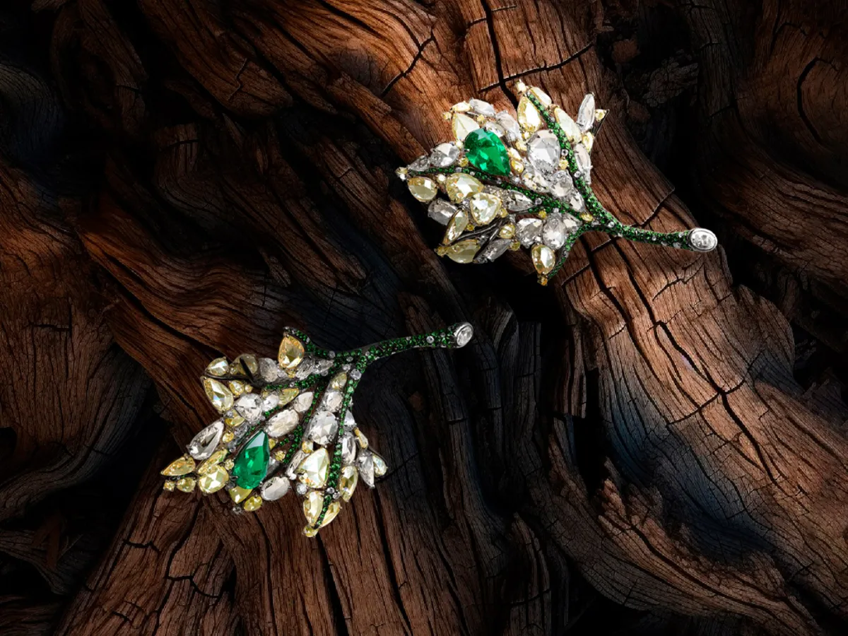 أقراط Maple من مجموعة White Label Four Seasons لعلامة CINDY CHAO- الصورة من مكتب العلاقات العامة للدار