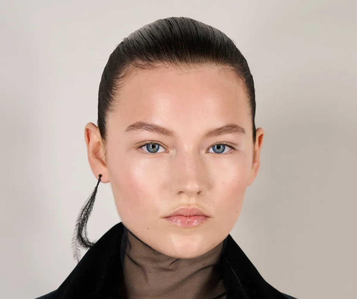 دليلك لأفضل سيرومات وكريمات العين