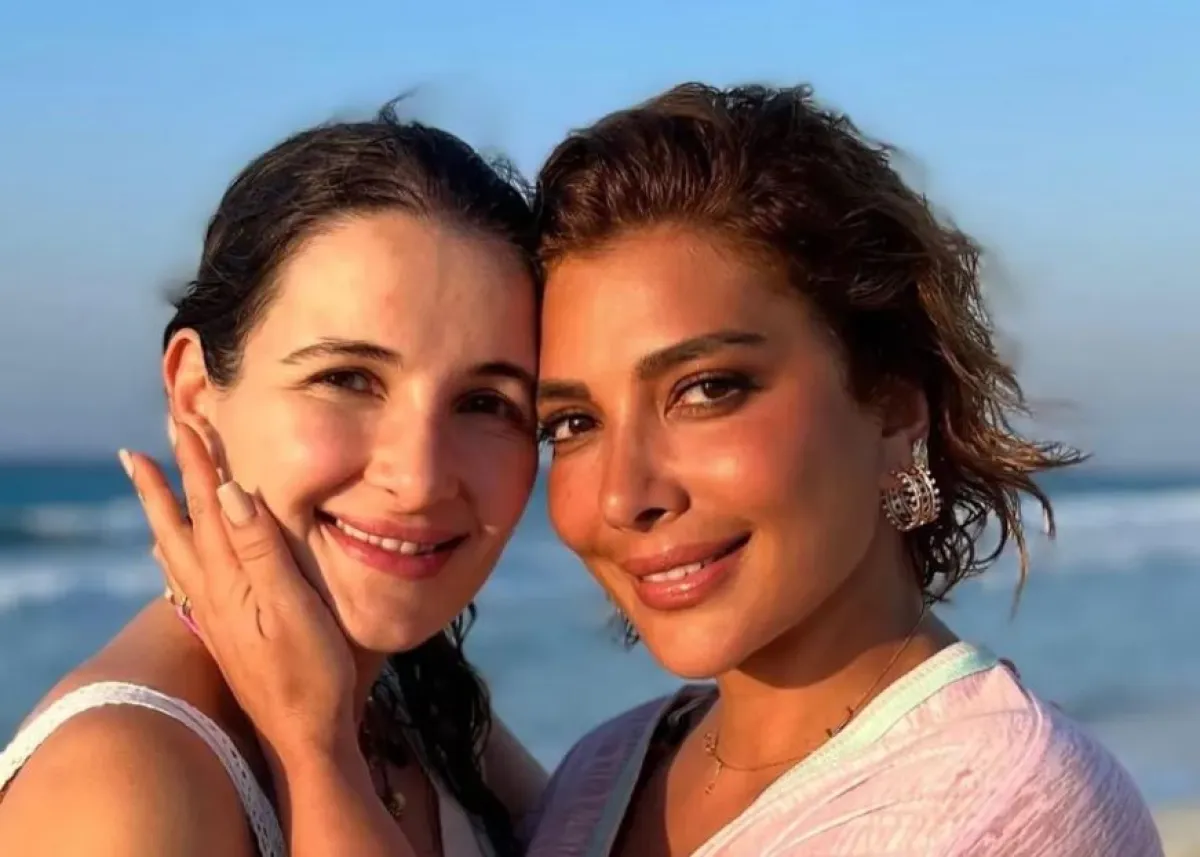 شام الذهبي ووالدتها أصالة - الصورة من حساب شام الذهبي على انستغرام