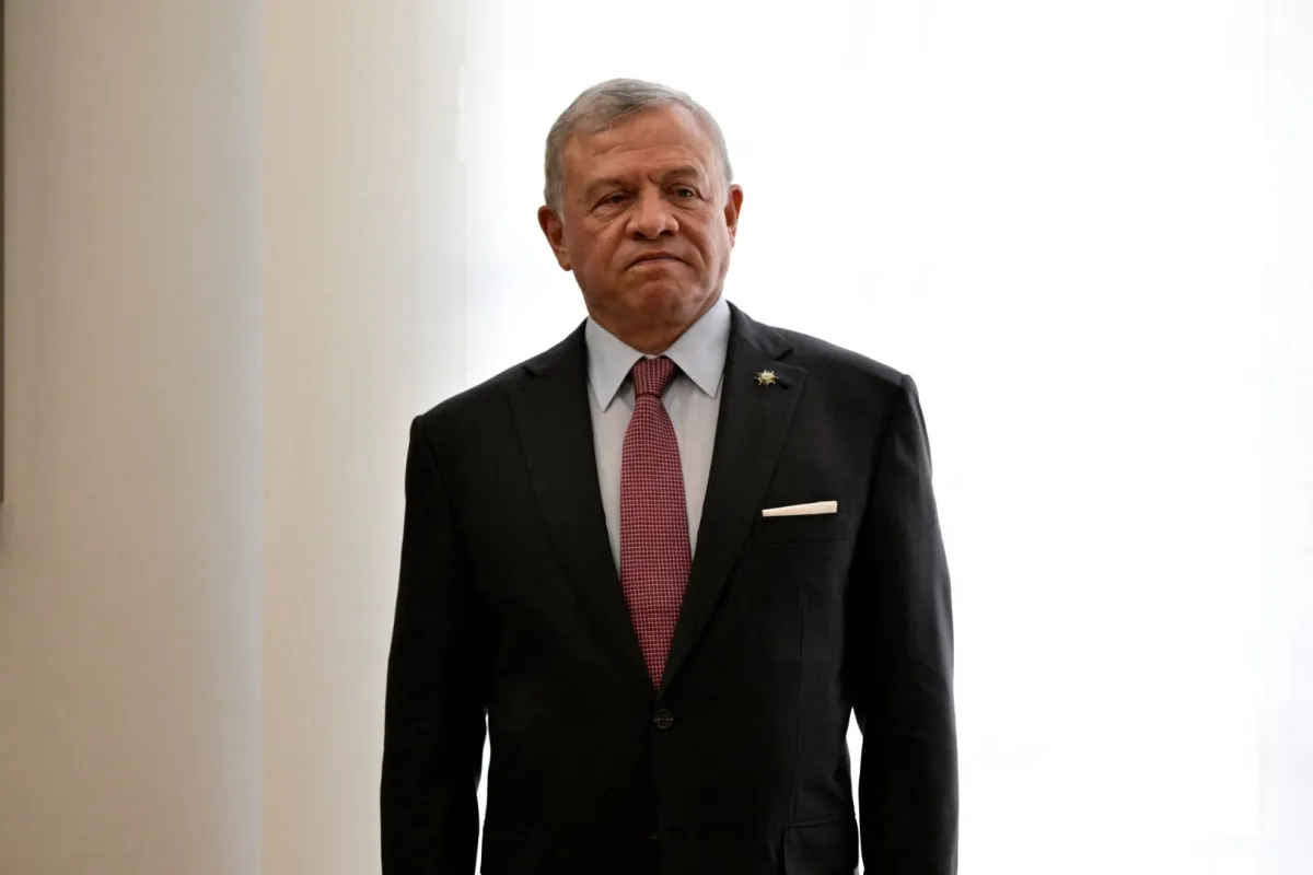 الملك عبدالله الثاني في قصر لا مونكلوا في مدريد (King Abdullah II at La Moncloa palace in Madrid). مصدر الصورة: JAVIER SORIANO / AFP