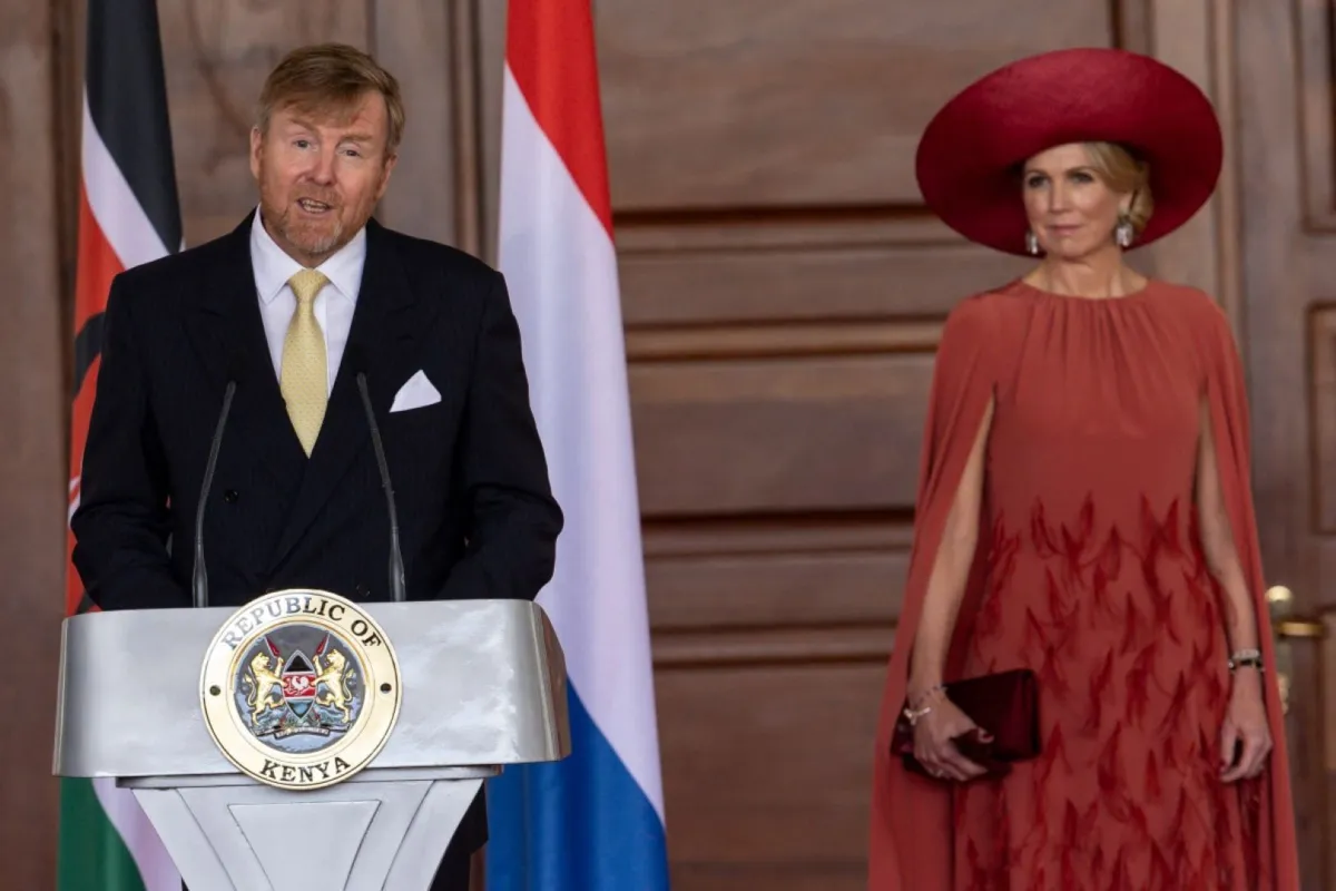الملك ويليم ألكسندر والملكة ماكسيما في قصر الدولة في نيروبي (King Willem-Alexander, Queen Maxima at the State House in Nairobi). مصدر الصورة: SIMON MAINA / AFP