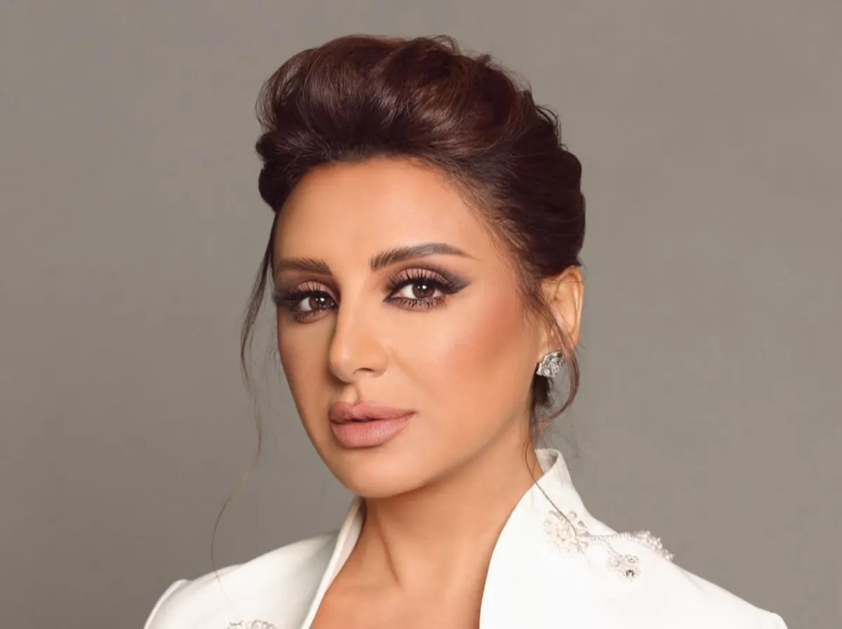 المكياج المثالي مع تسريحات الشعر المرفوعة