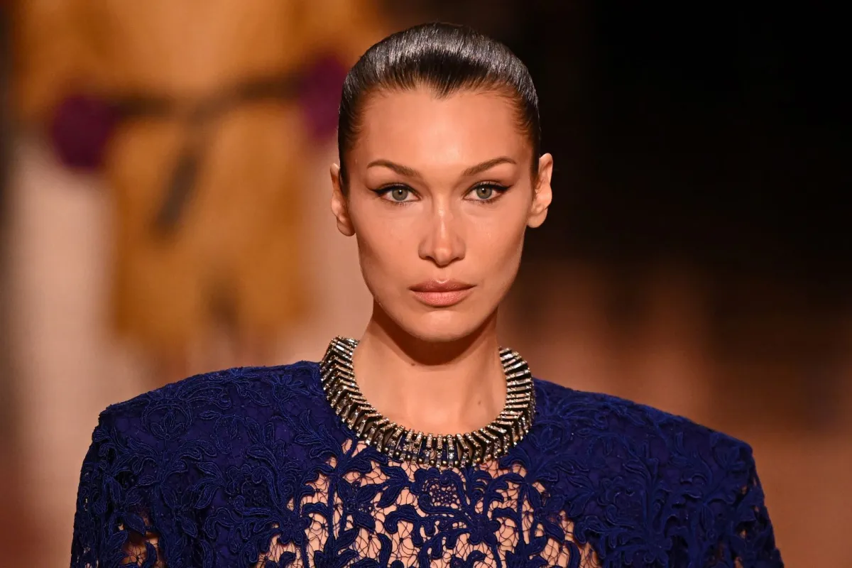 توسيع العين بالمكياج