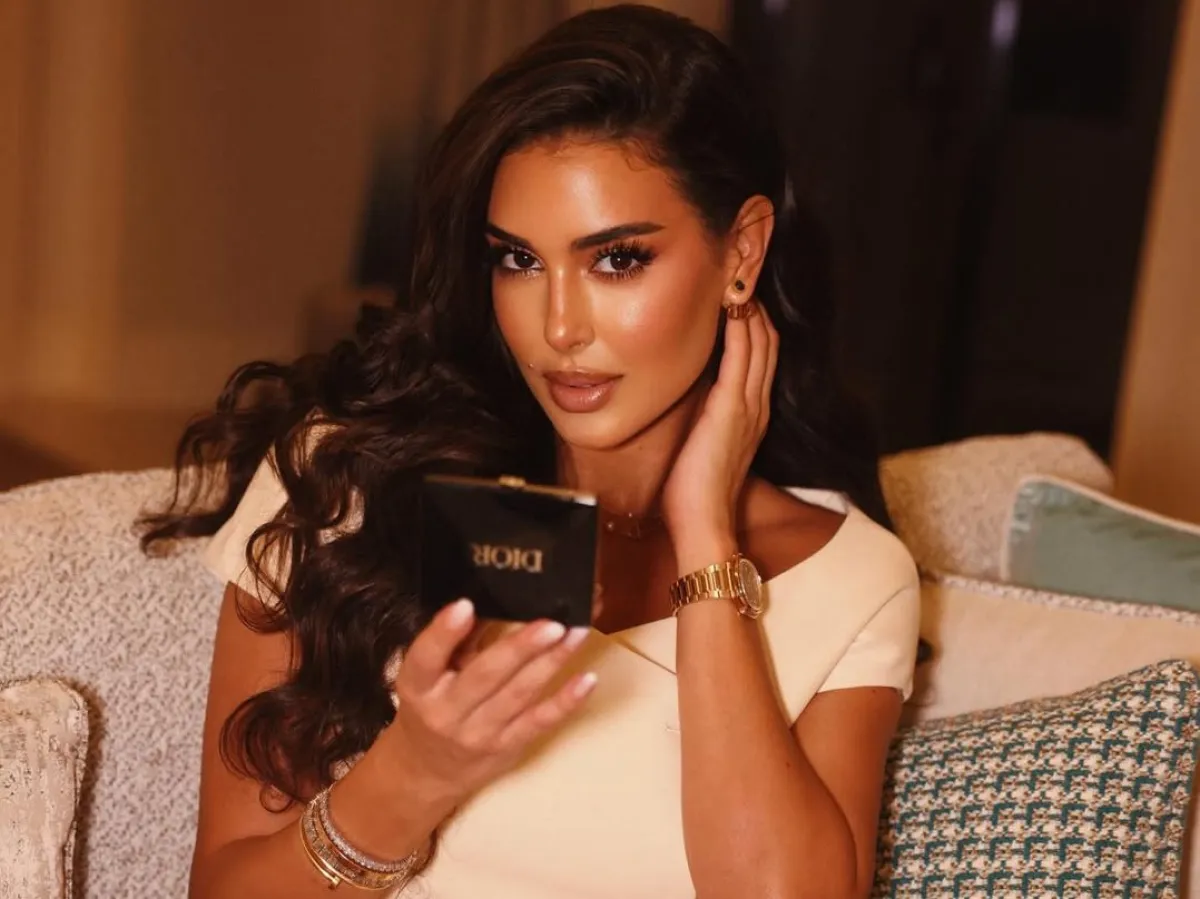 مكياج برونزي من وحي النجمات