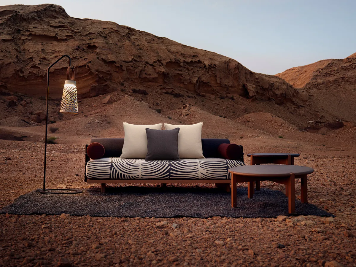 مجلس عربي معاصر من علامة جوانا حمدان