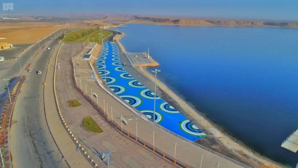 إطلالة على بحيرة دومة الجندل