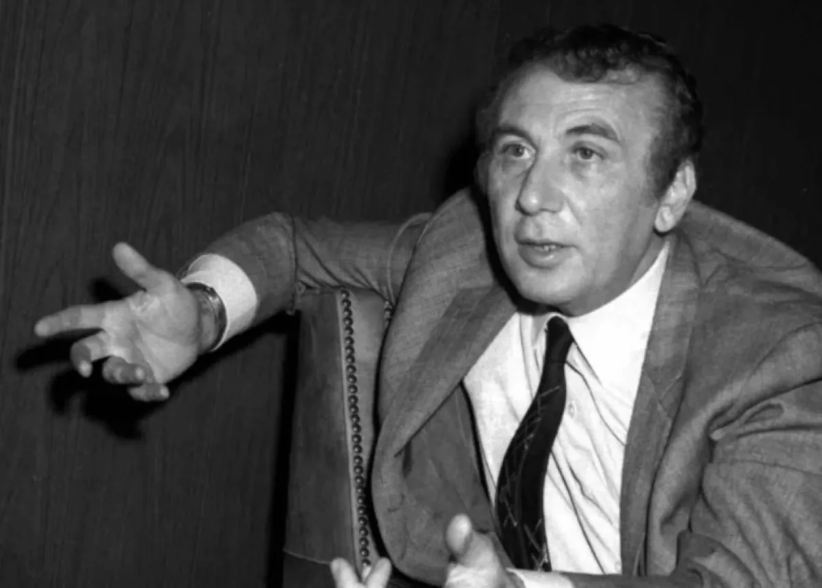 نزار قباني- صورة أرشيفية