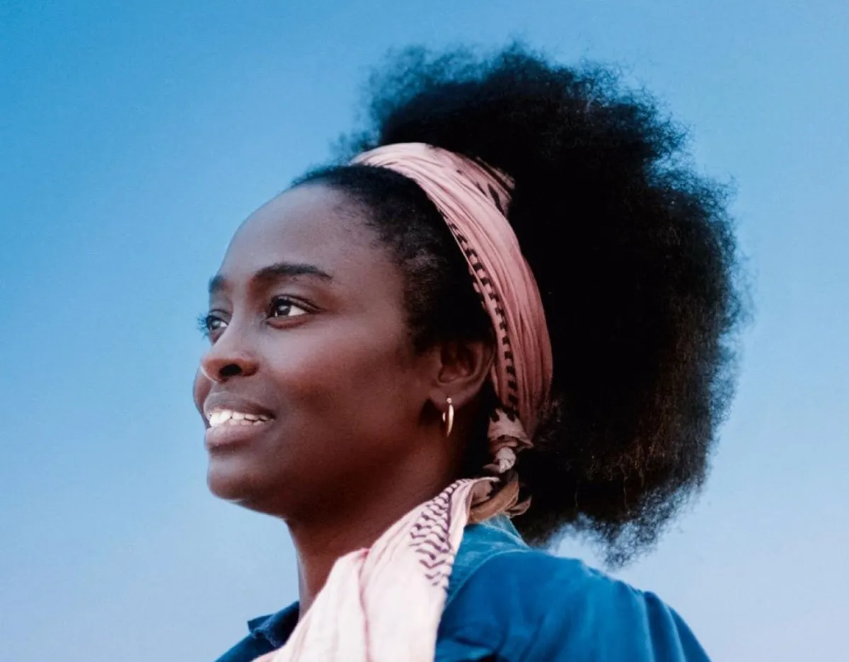 الملصق الدعائي لفيلم سماء بلا أرض- الصورة من المركز الإعلامي للفيلم