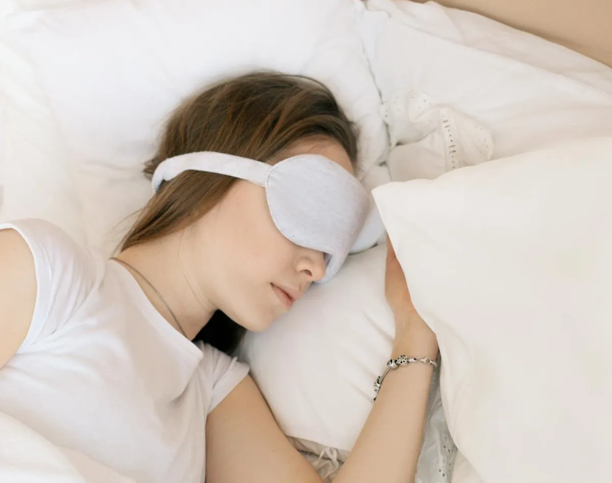 امرأة نائمة