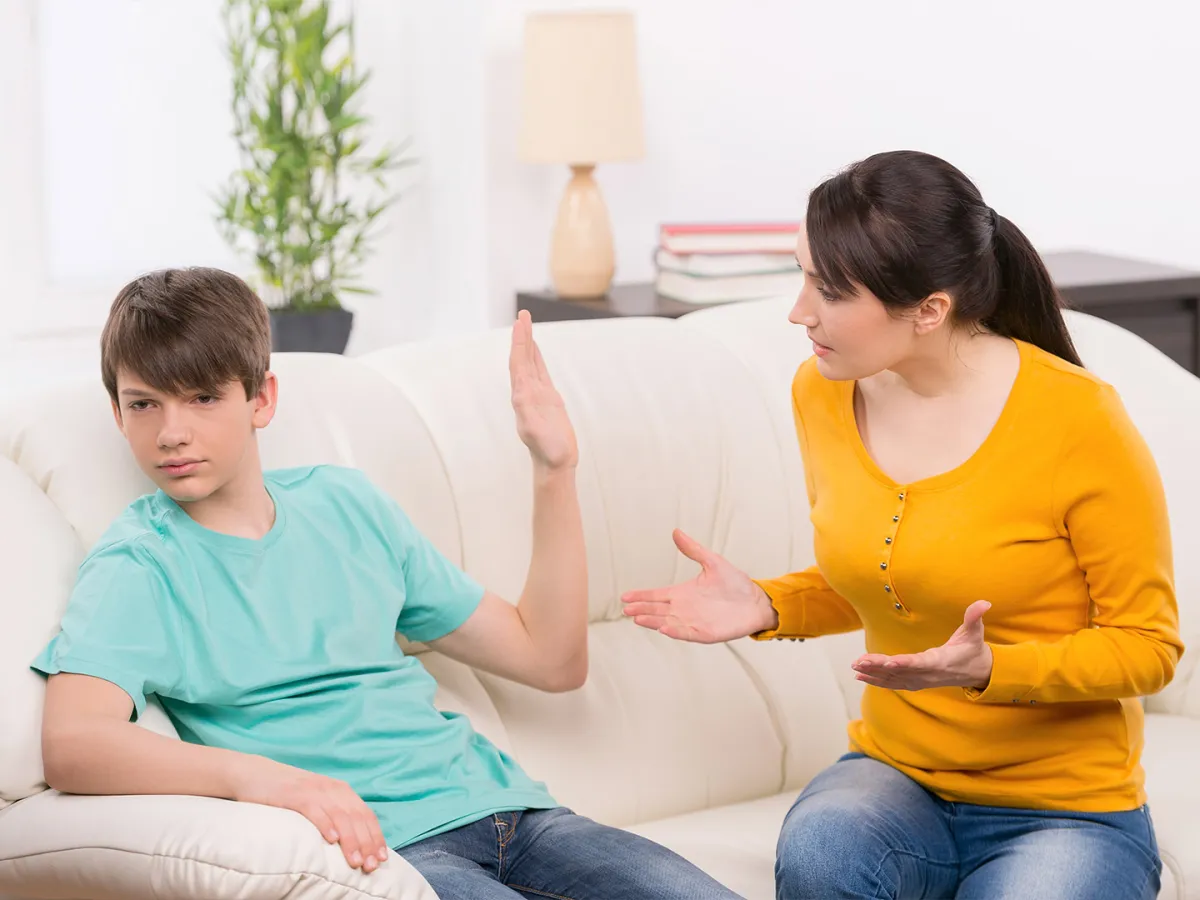 4 خطوات لتعديل السلوك النفسي والاجتماعي لطفلك المراهق