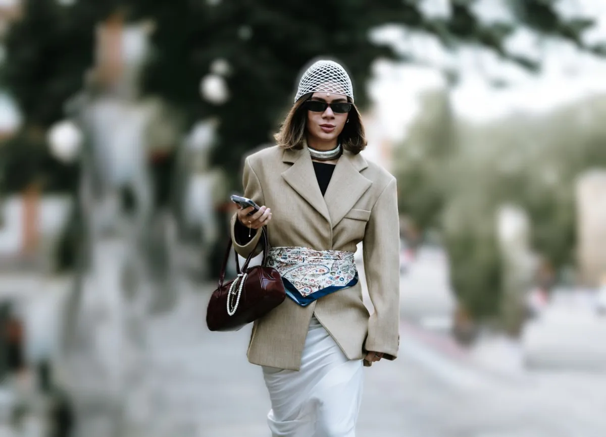 إطلالة ستريت ستايل من لندن- مصدر الصورة Launchmetrics/Spotlight©