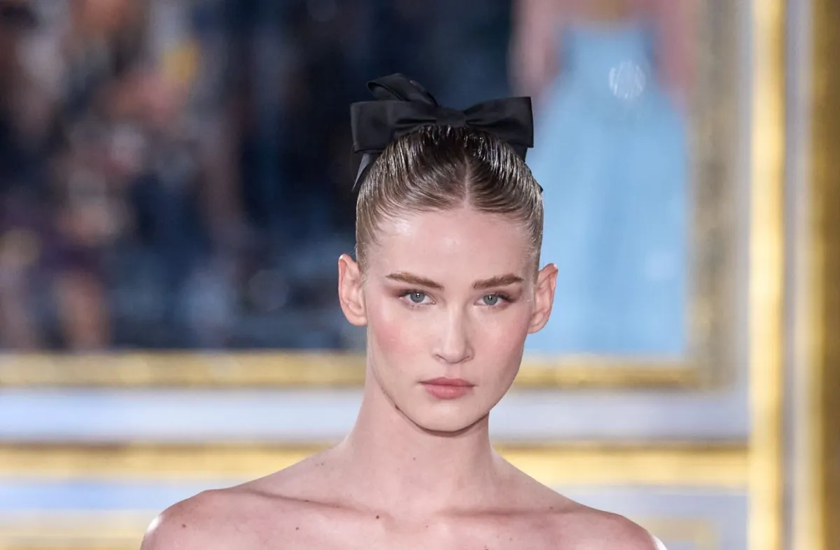 العناية بالعنق