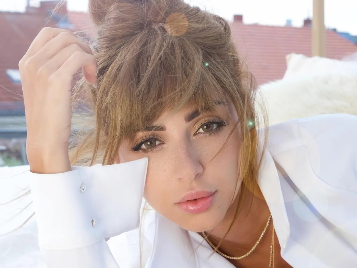 الفنانة ميريام فارس