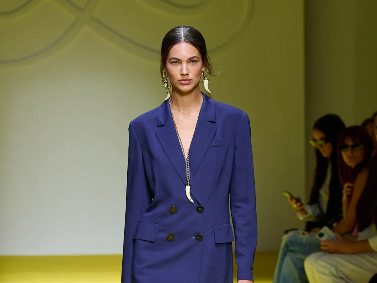 إطلالة من لويزا سبانيولي Luisa Spagnoli - الصورة من Launchmetrics/Spotlight ©