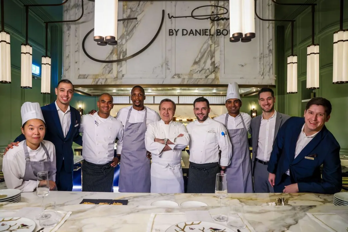 مطعم جوليان بإدارة الشيف دانيال بولود