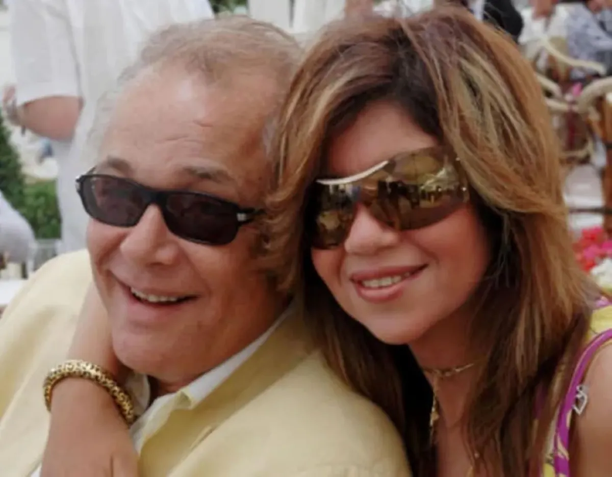 بوسي شلبي مع النجم الراحل محمود عبد العزيز- الصورة من حسابها على إنستغرام