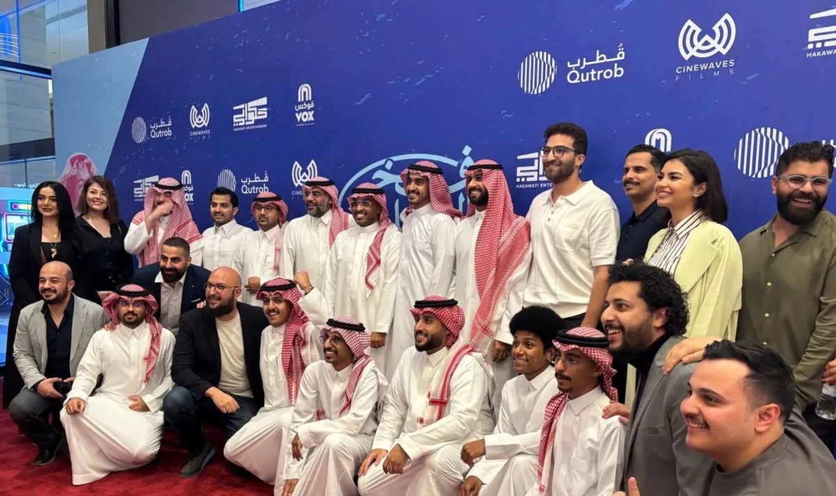 ابطال فيلم فخر السويدي -الصورة  خاصة بسيدتي  من تصوير زكية البلوشي