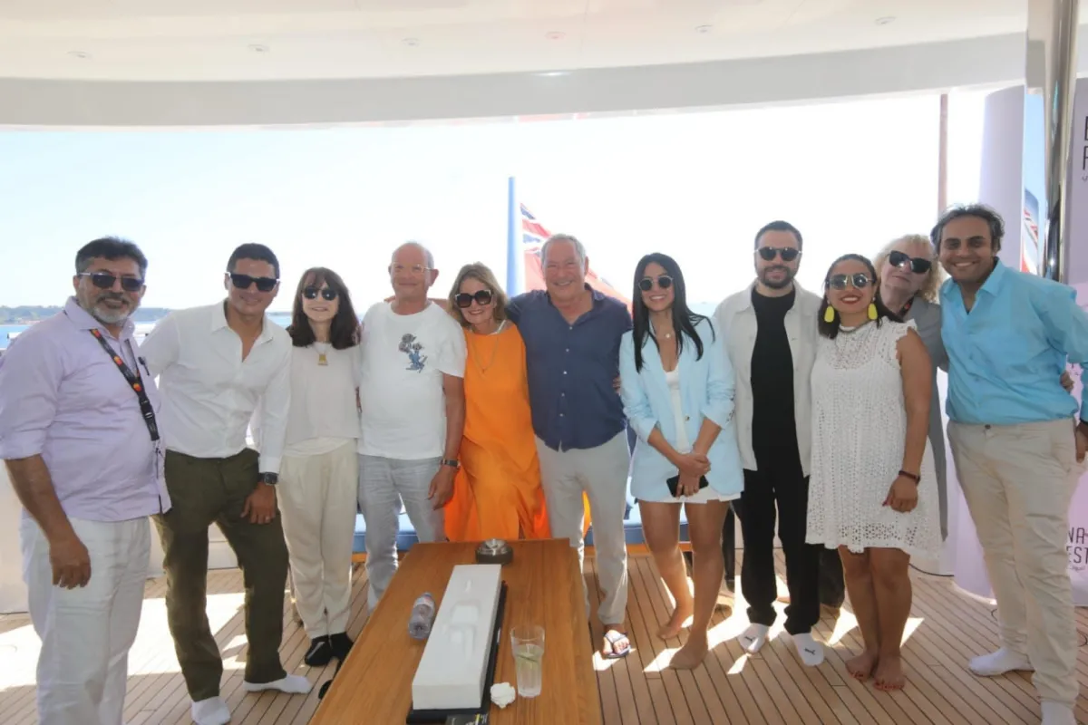 اللجنة المنظمة للجناح المصري في مهرجان كان - الصورة من المركز الصحفي