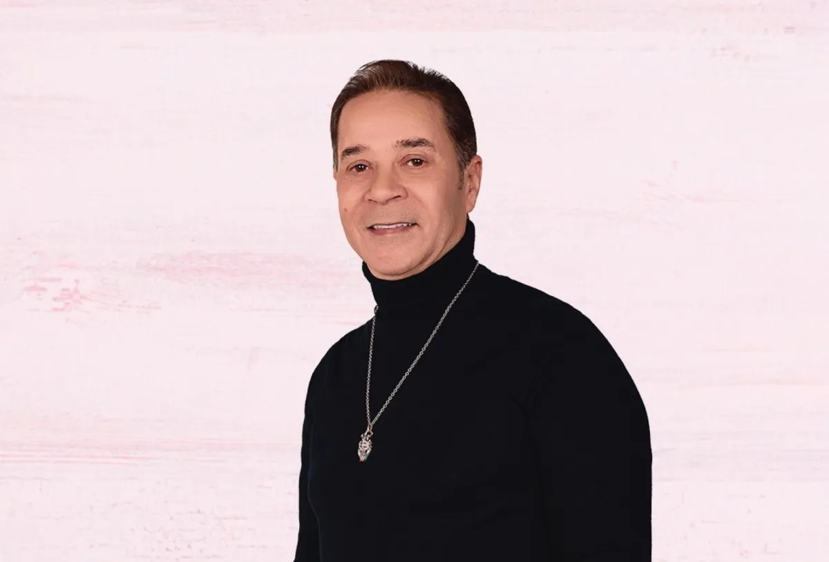 مدحت صالح - الصورة من صفحته الرسمية على الفيس بوك