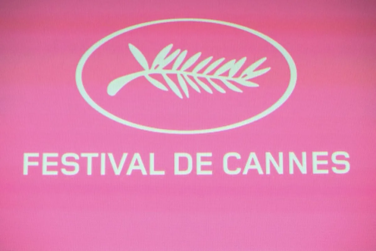 شعار مهرجان كان السينمائي (logo of the Cannes Film Festival). مصدر الصورة: Bertrand GUAY / AFP