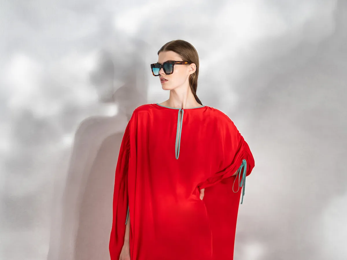 قفطان من أليساندرو إنريكيز Alessandro Enriquez - الصورة من Launchmetrics/Spotlight ©