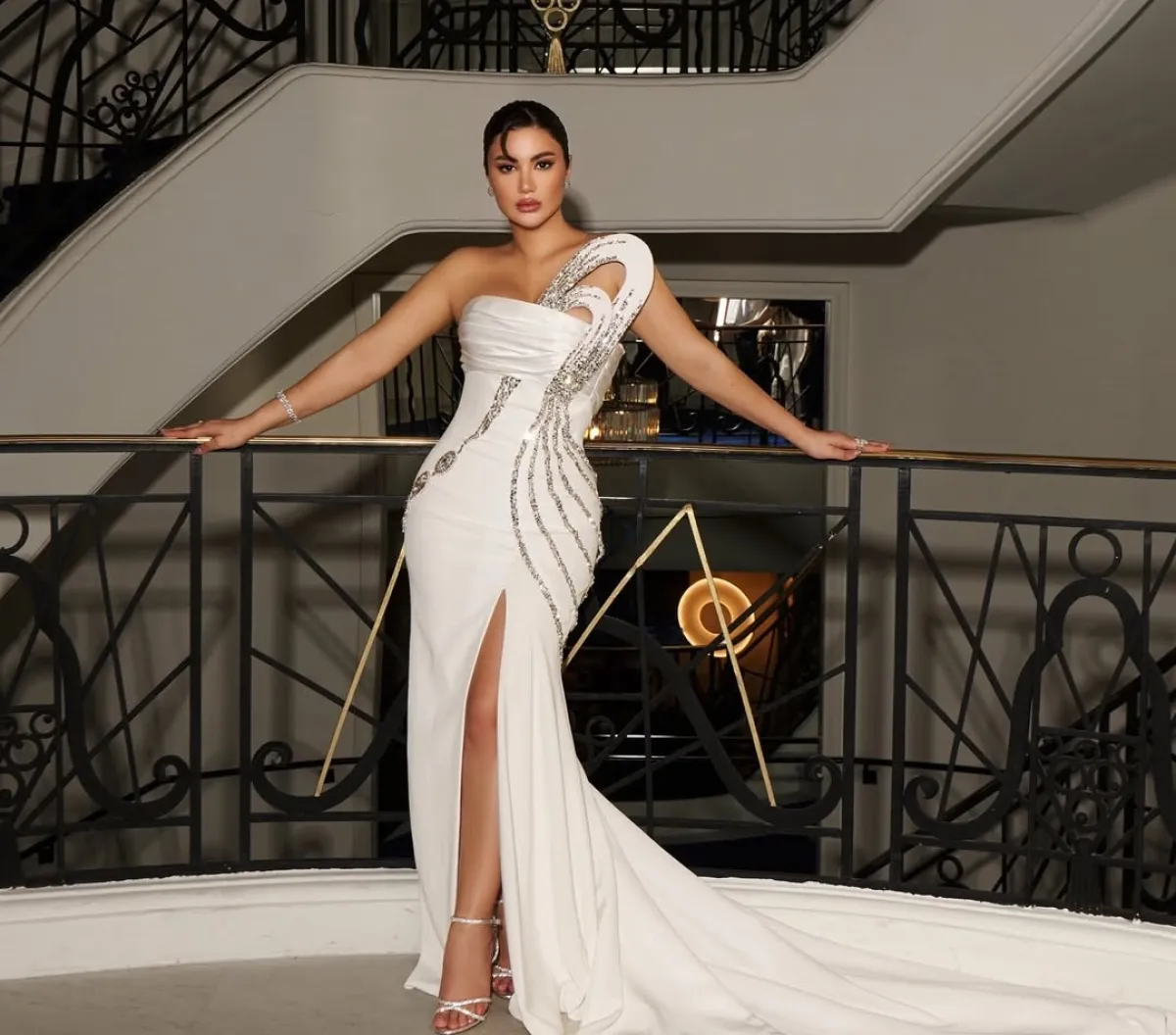 هدى الإتربي بإطلالة أنيقة في مهرجان كان السينمائي - الصورة من مكتبها الصحفي