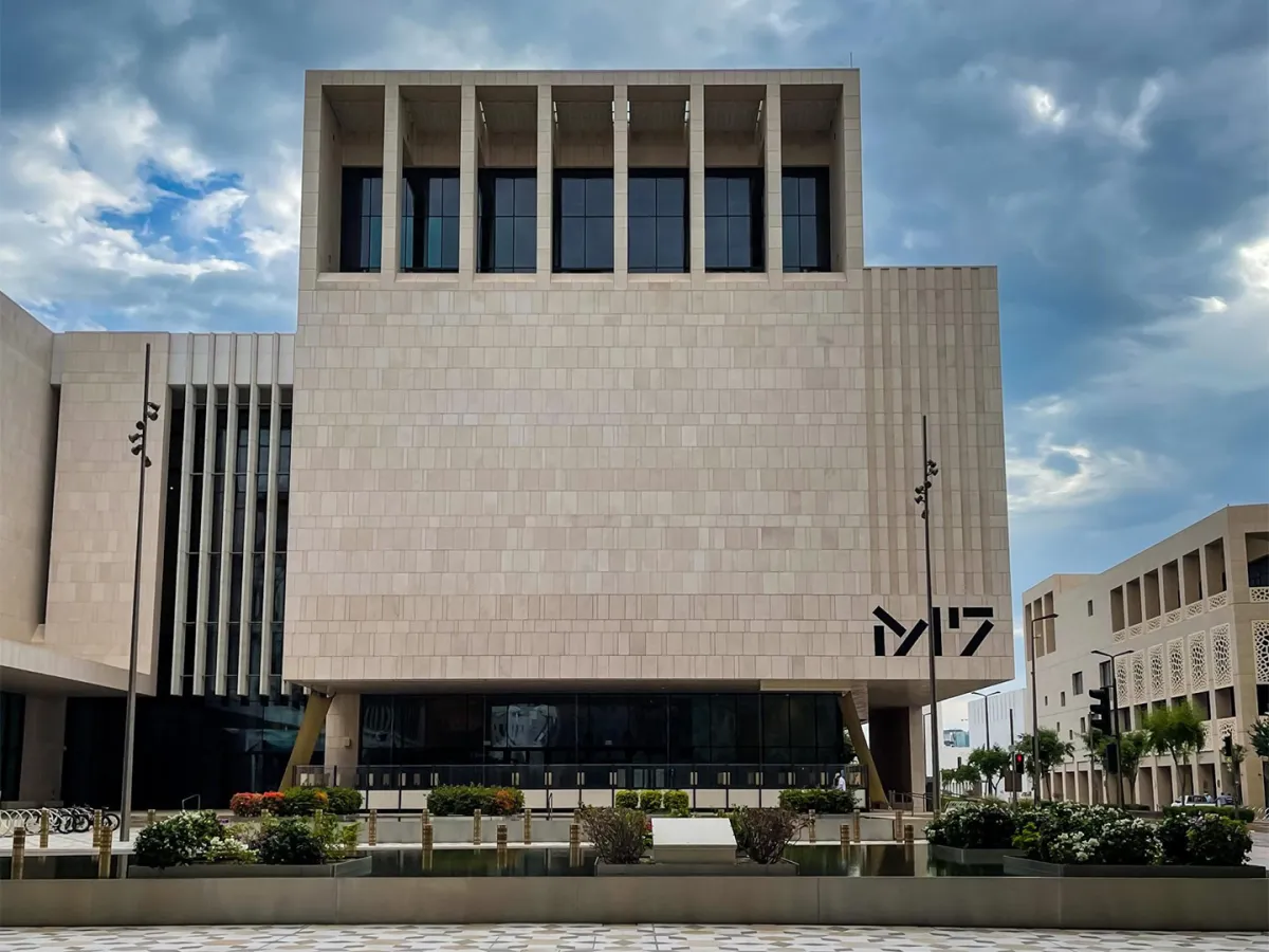 معرض آرت بازل قطر- الصورة من وكالة الأنباء القطرية 